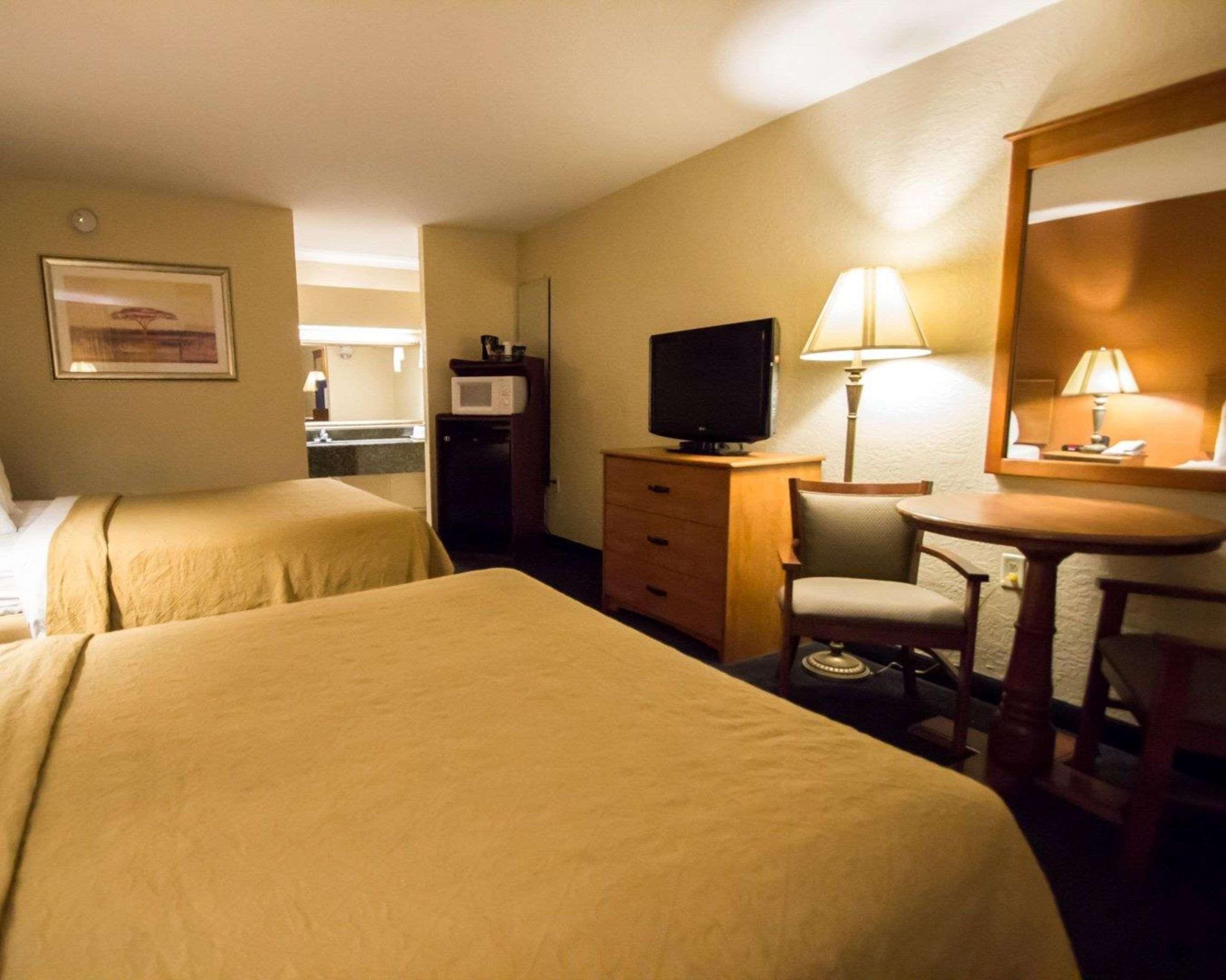 Quality Inn Kennedy Space Center Тітусвілл Екстер'єр фото