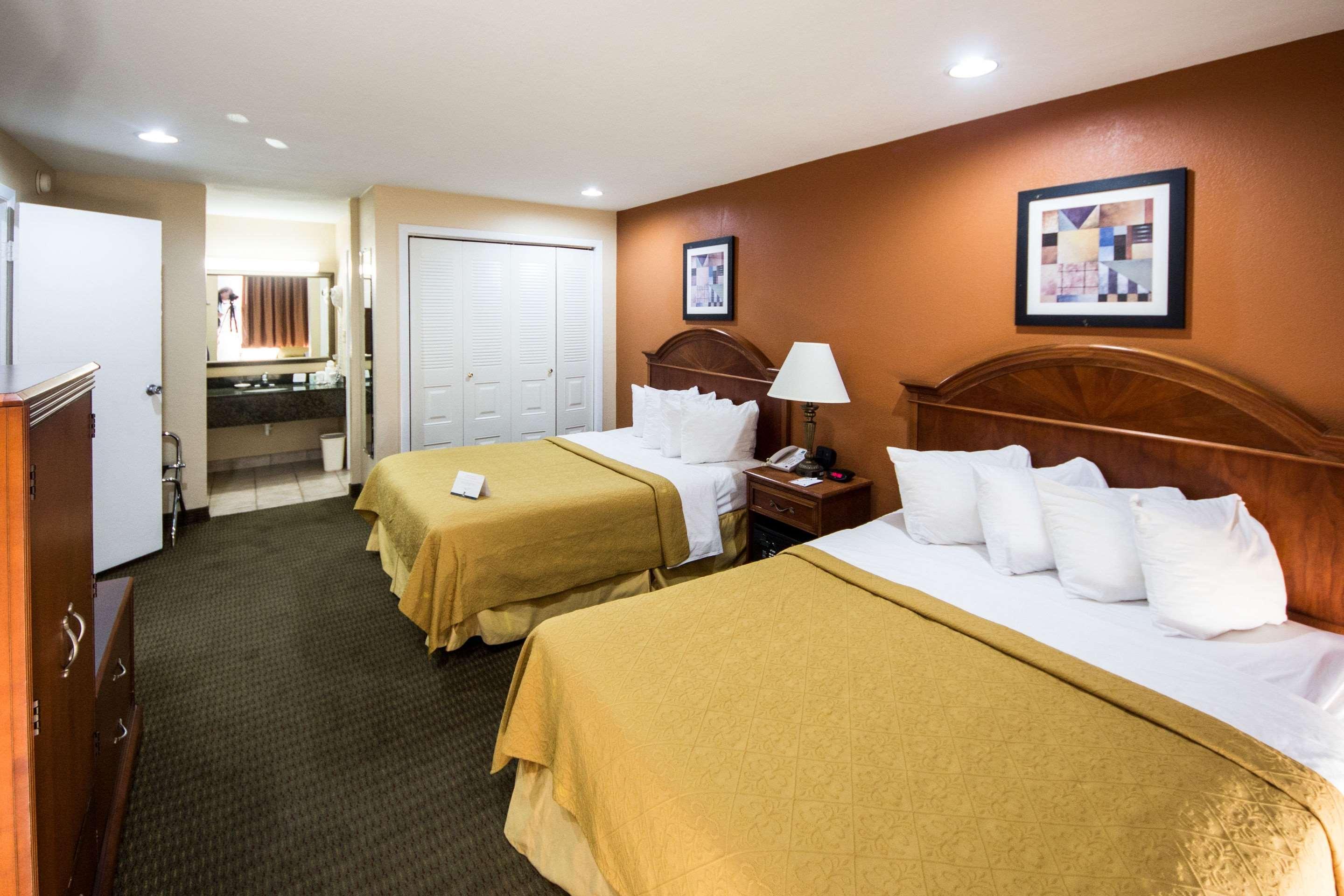 Quality Inn Kennedy Space Center Тітусвілл Екстер'єр фото