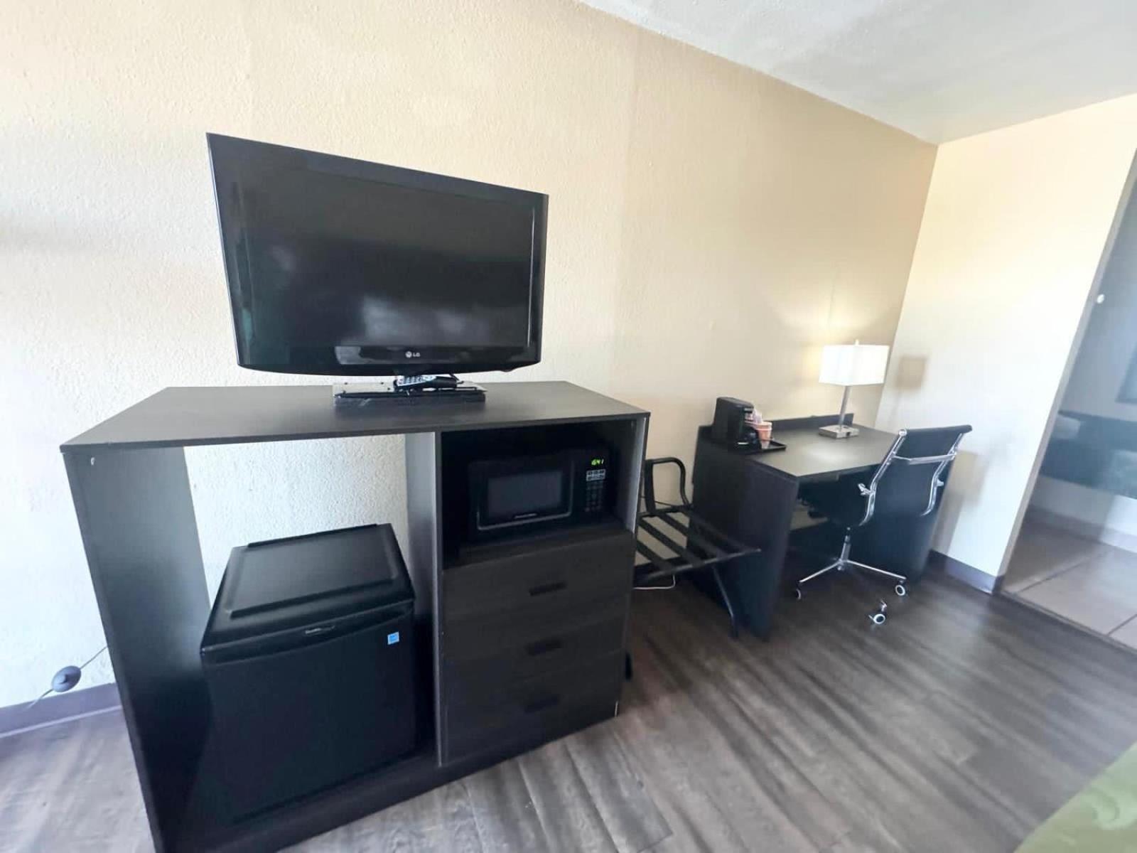 Quality Inn Kennedy Space Center Тітусвілл Екстер'єр фото