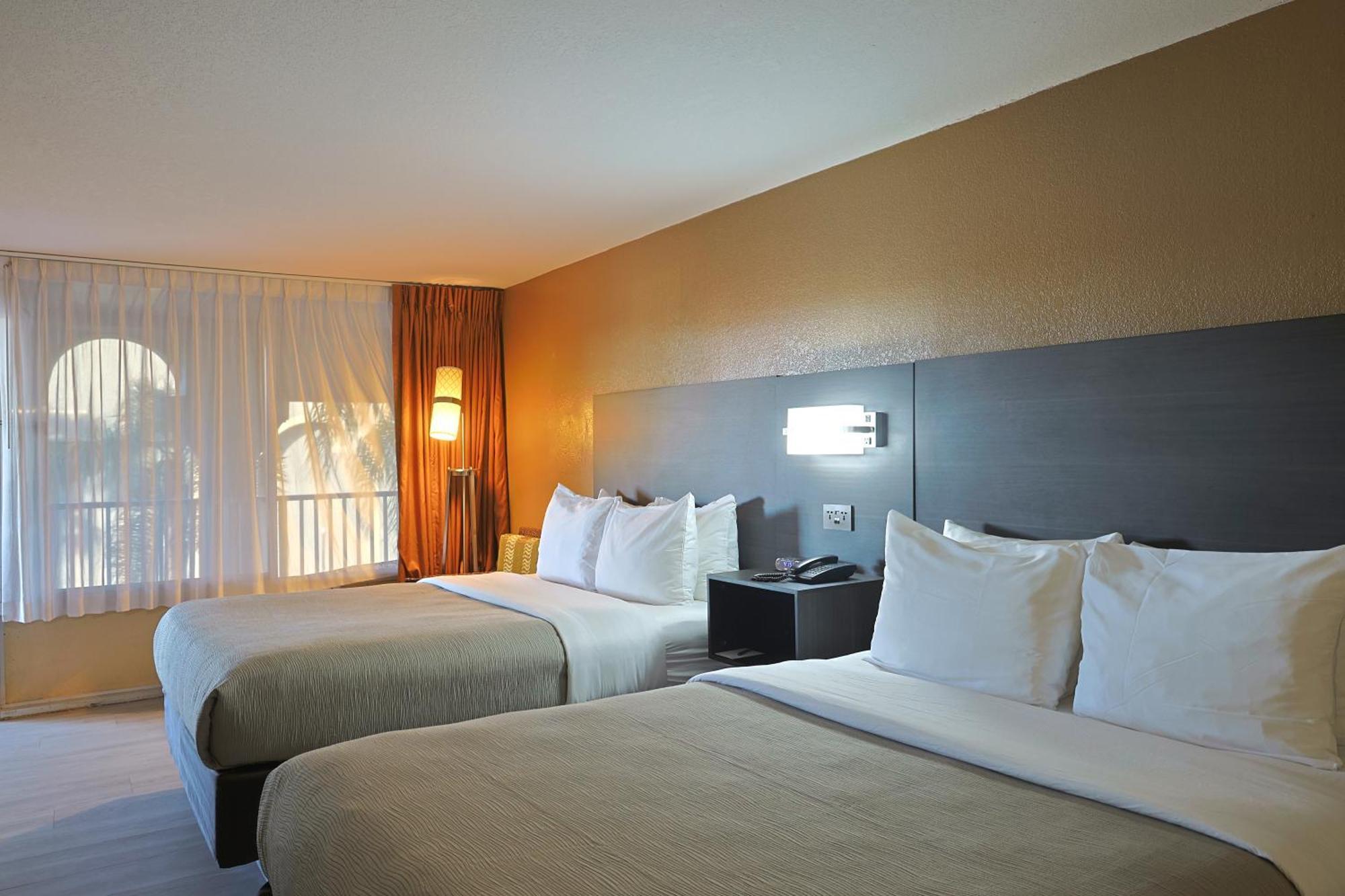 Quality Inn Kennedy Space Center Тітусвілл Екстер'єр фото