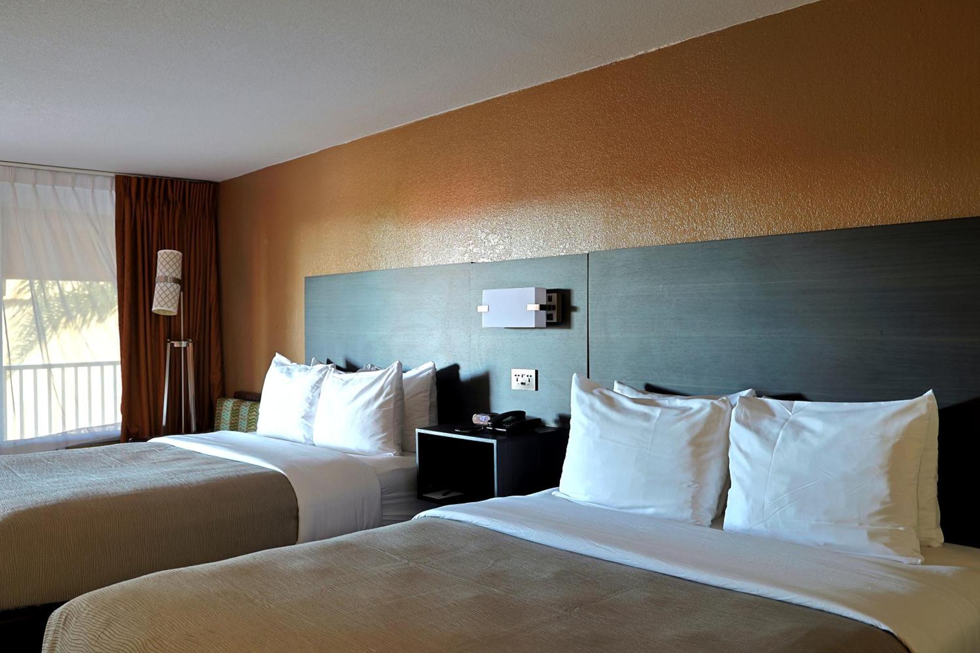 Quality Inn Kennedy Space Center Тітусвілл Екстер'єр фото