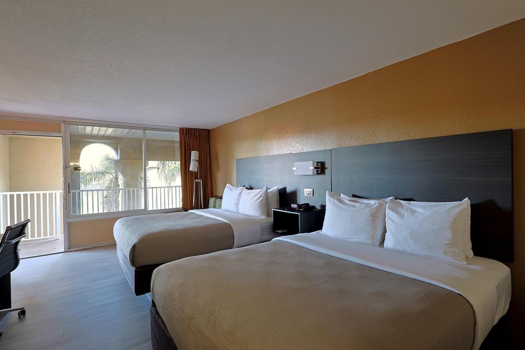 Quality Inn Kennedy Space Center Тітусвілл Екстер'єр фото