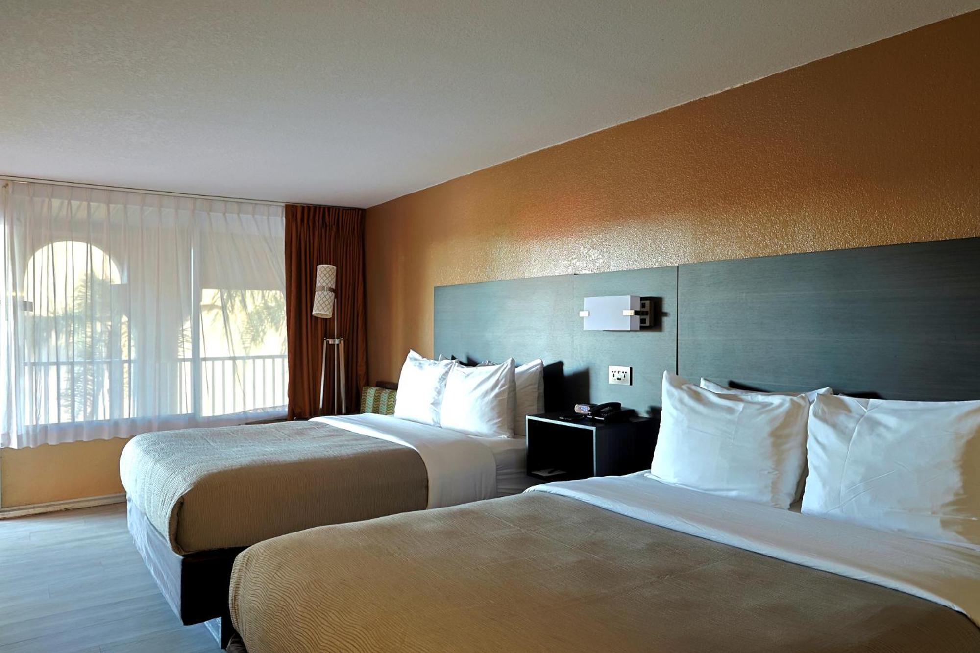 Quality Inn Kennedy Space Center Тітусвілл Екстер'єр фото