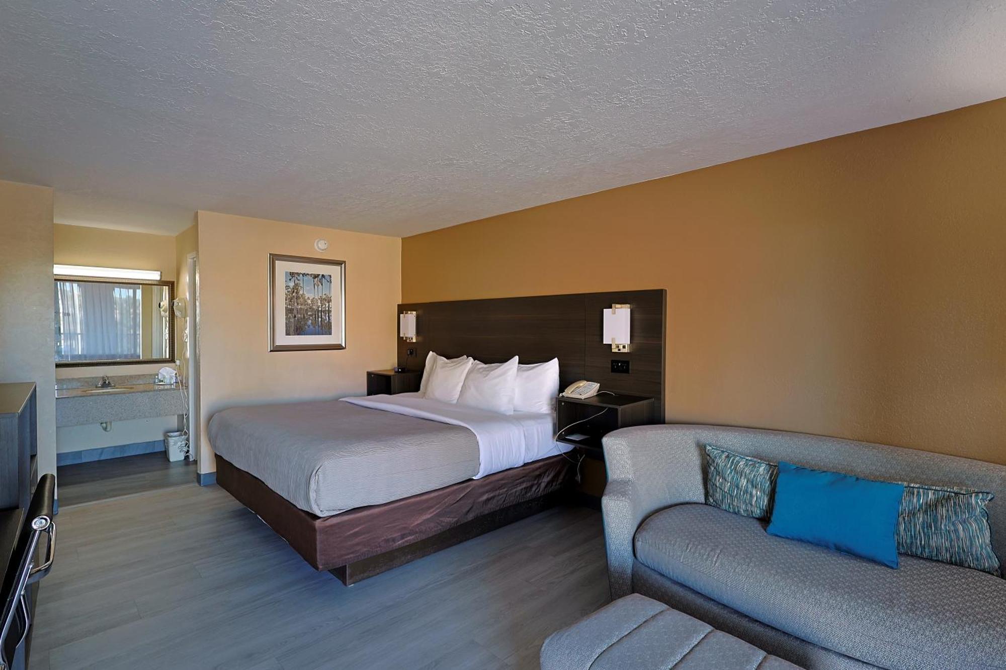 Quality Inn Kennedy Space Center Тітусвілл Екстер'єр фото
