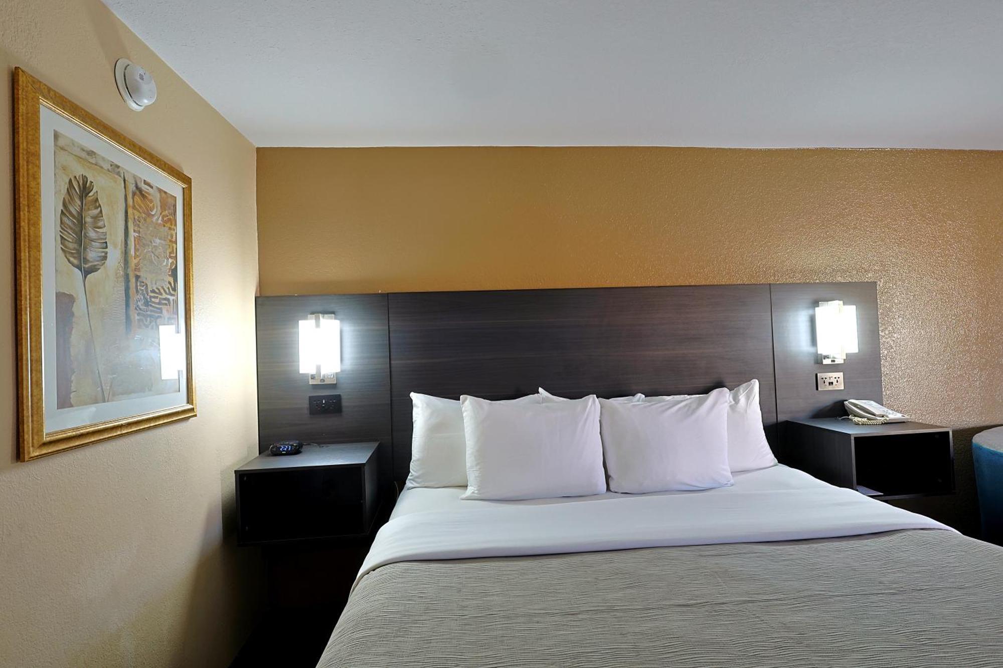 Quality Inn Kennedy Space Center Тітусвілл Екстер'єр фото